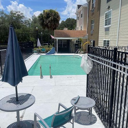 Mainstay Suites Tampa Moffitt-Usf Temple Terrace Eksteriør billede