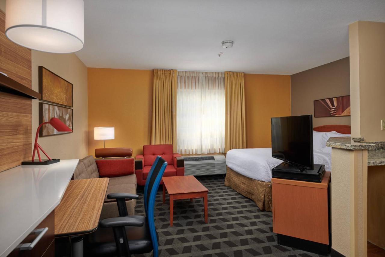 Mainstay Suites Tampa Moffitt-Usf Temple Terrace Eksteriør billede