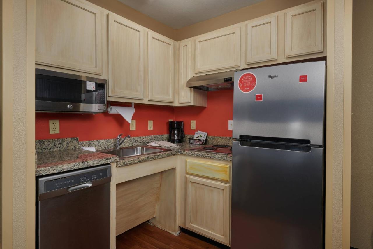 Mainstay Suites Tampa Moffitt-Usf Temple Terrace Eksteriør billede