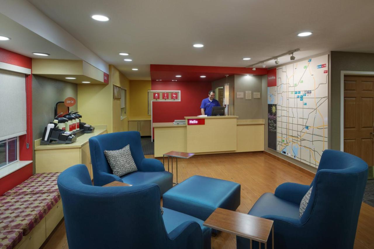Mainstay Suites Tampa Moffitt-Usf Temple Terrace Eksteriør billede