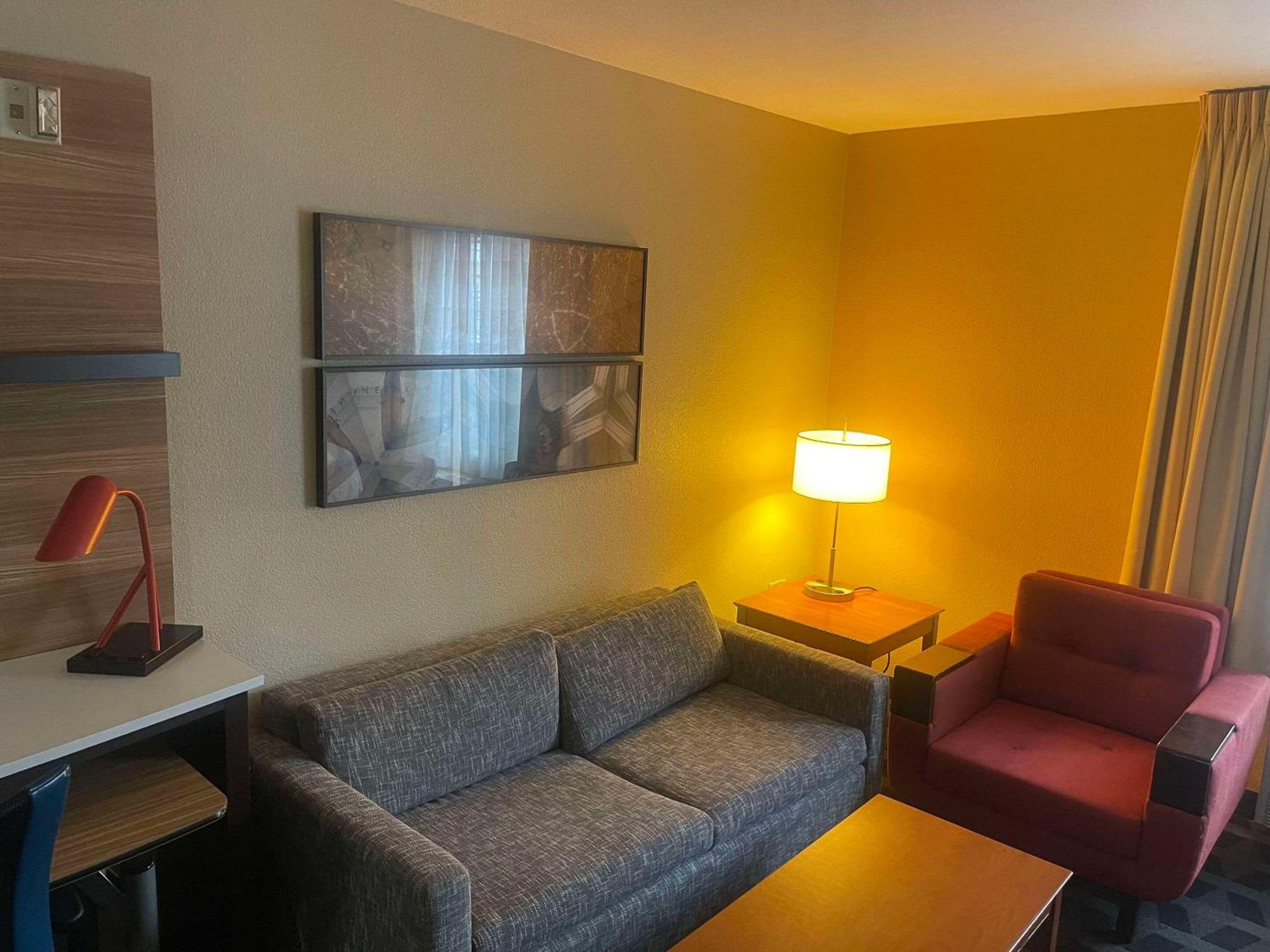 Mainstay Suites Tampa Moffitt-Usf Temple Terrace Eksteriør billede