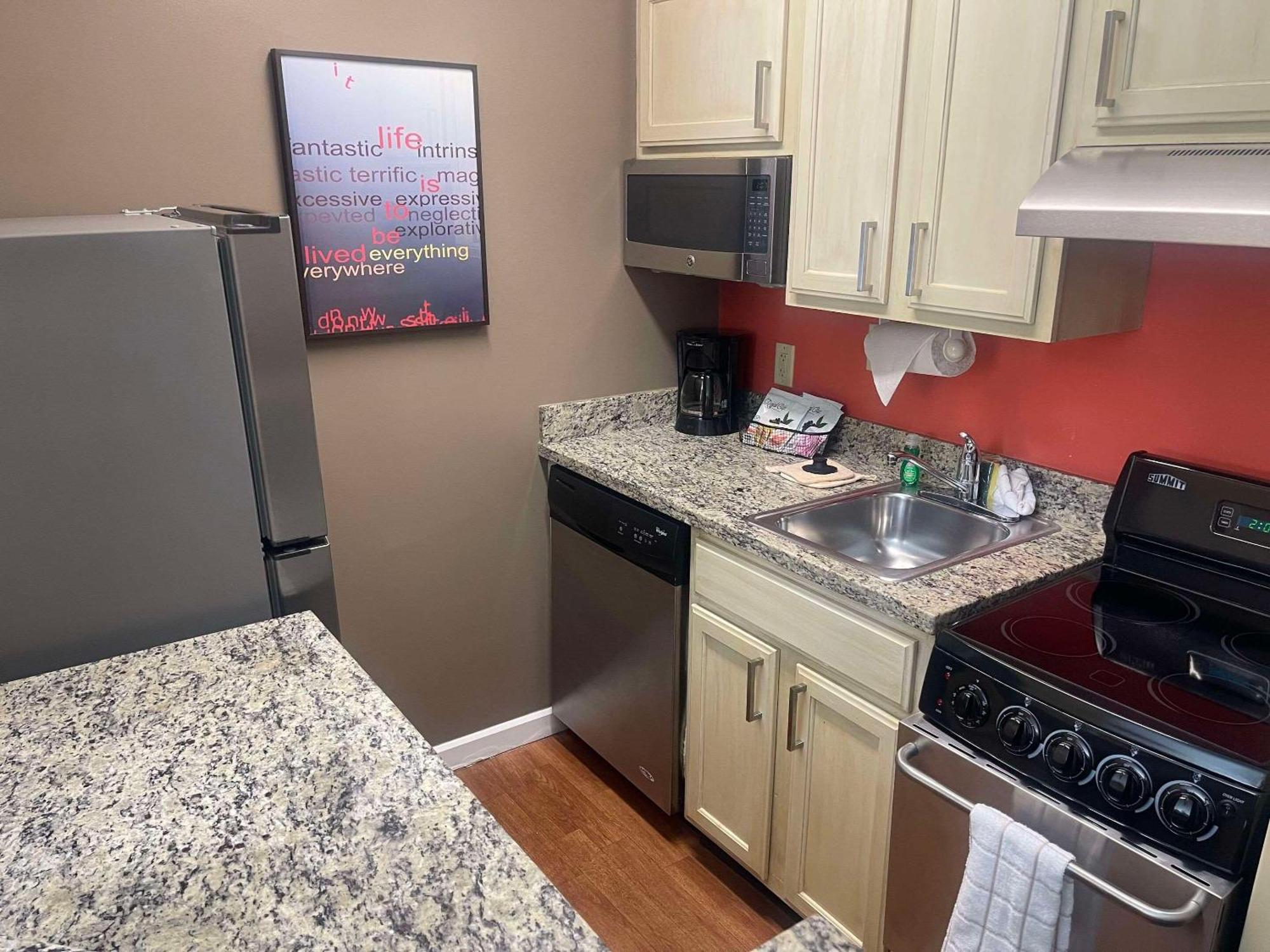 Mainstay Suites Tampa Moffitt-Usf Temple Terrace Eksteriør billede