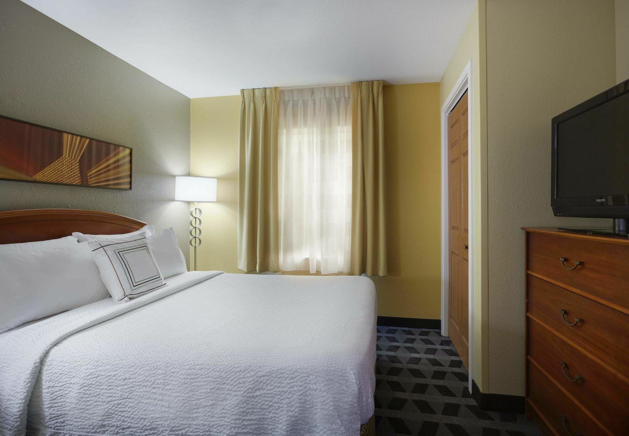 Mainstay Suites Tampa Moffitt-Usf Temple Terrace Eksteriør billede